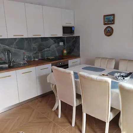 Apartment Eradeo Golem (Tirana)